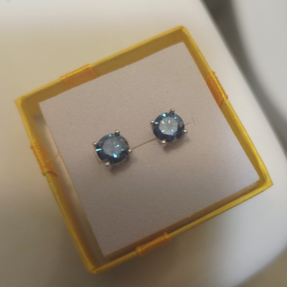 Elegant Moissante & .925 Sterling Silver \